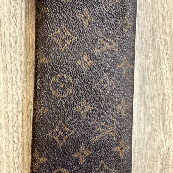 Authentic Louis Vuitton wallet in monogram canvas - Picture 2 of 9